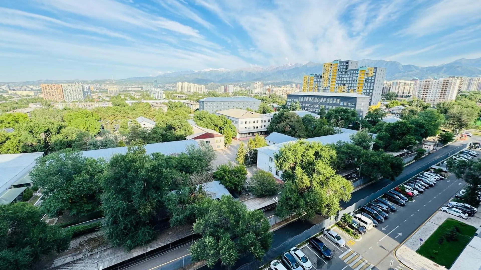 1835 Rams City Mountain View Apartment Alma-Ata Kazakstan